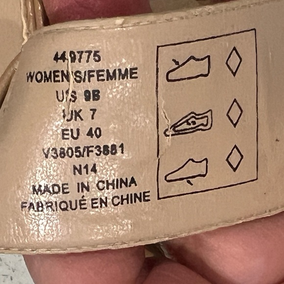 LANDS END women beige strap sandals/size 9 - Picture 10 of 10